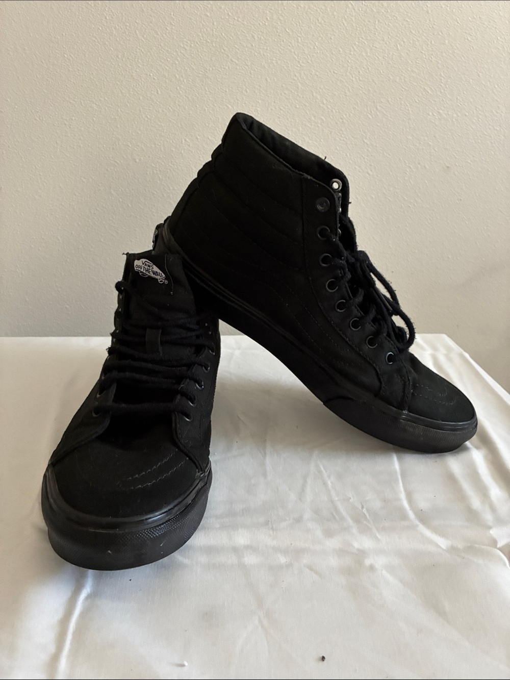 Vand Sk8-Hi Triple Black High Top Skate Shoes Men’s 8.5 Women’s 10